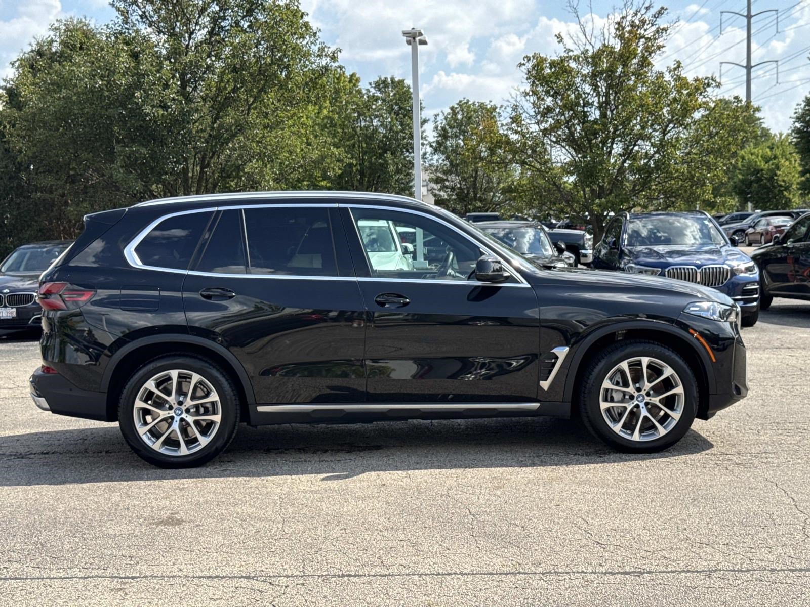 Certified 2024 BMW X5 xDrive50e w/ Premium Package AWD/4WD image 4