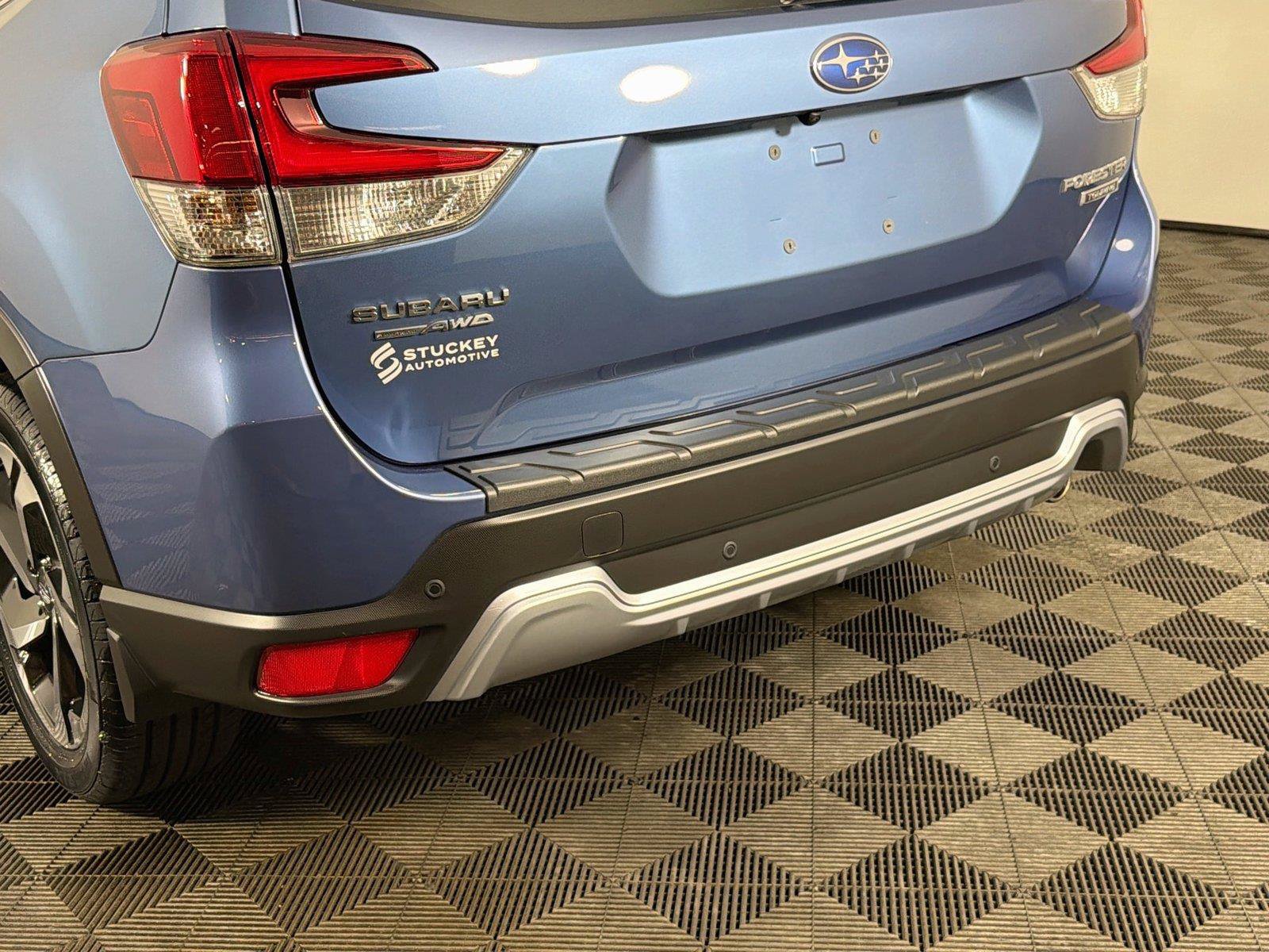 Used 2024 Subaru Forester Touring w/ Pop Package 2 AWD/4WD image 39