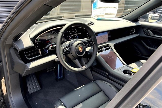 New 2025 Porsche Taycan image 4