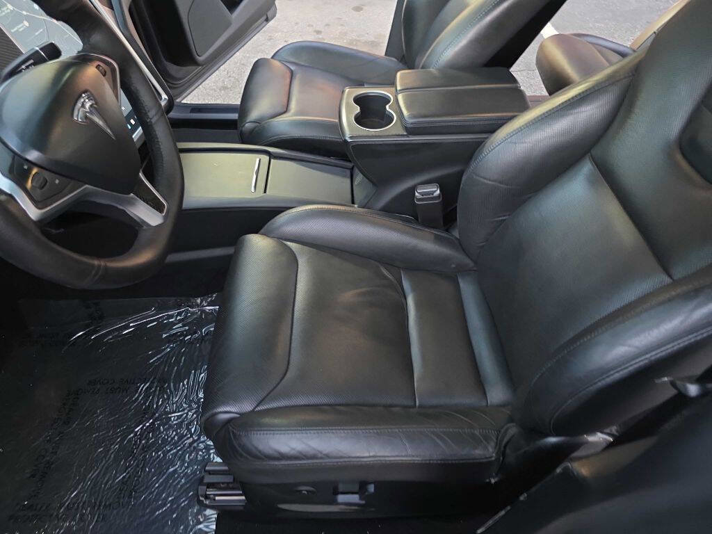 Used 2016 Tesla Model X Performance image 9