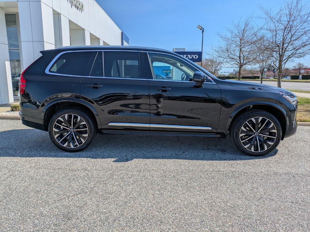New 2026 Volvo XC90 B6 Plus w/ Protection Package Premier AWD/4WD image 3