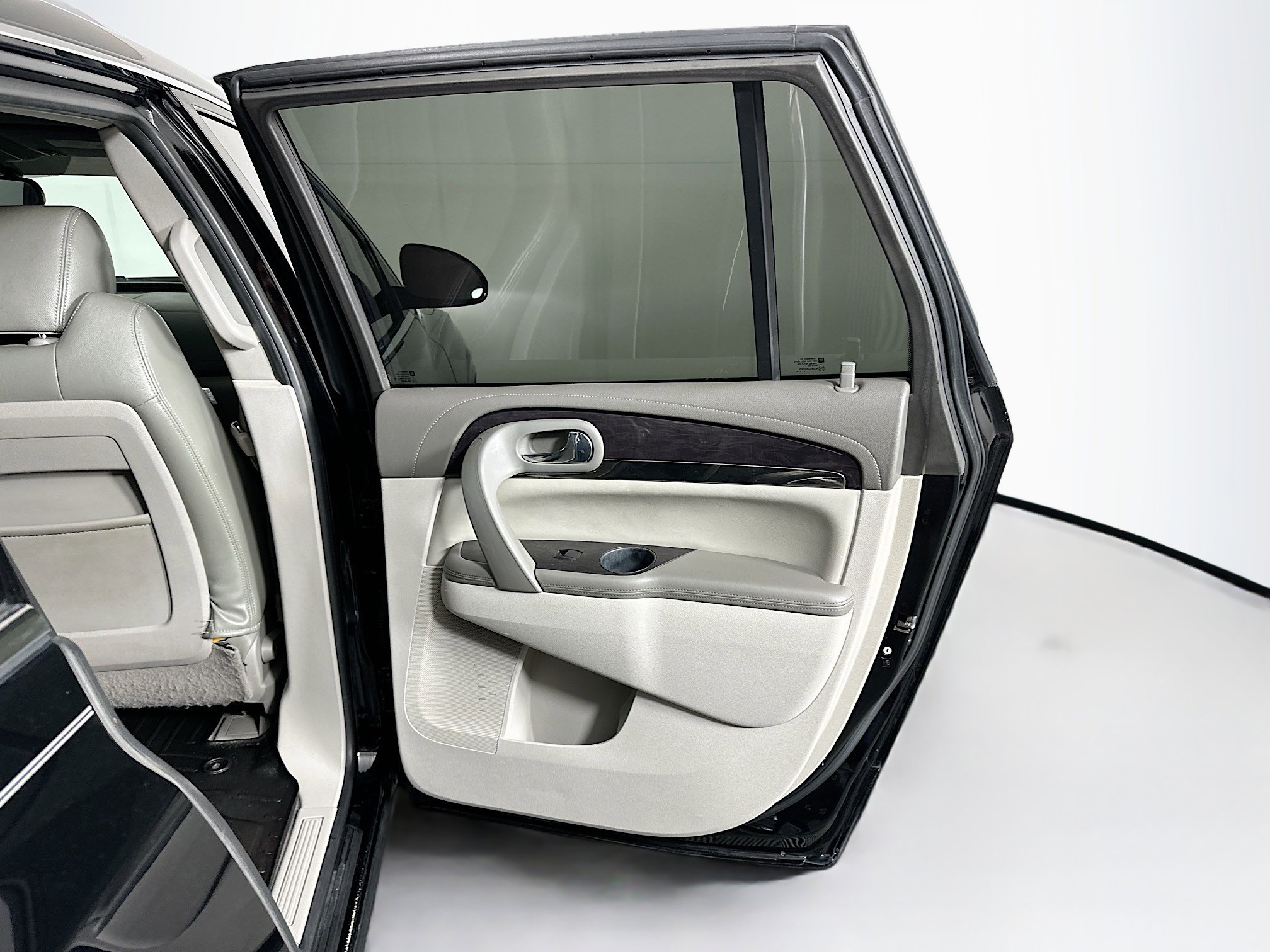 Used 2016 Buick Enclave Convenience FWD image 30