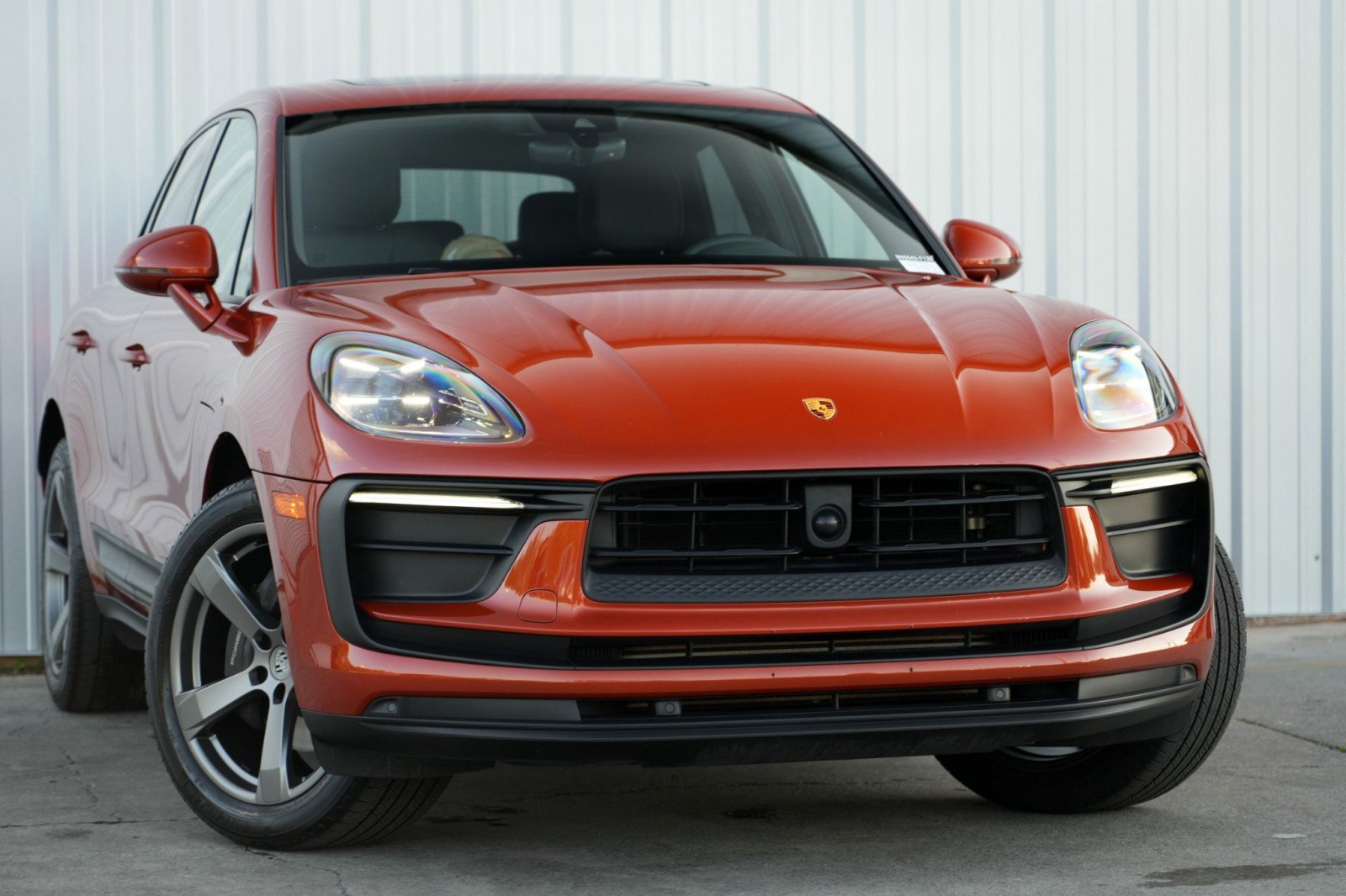 Used 2023 Porsche Macan image 4