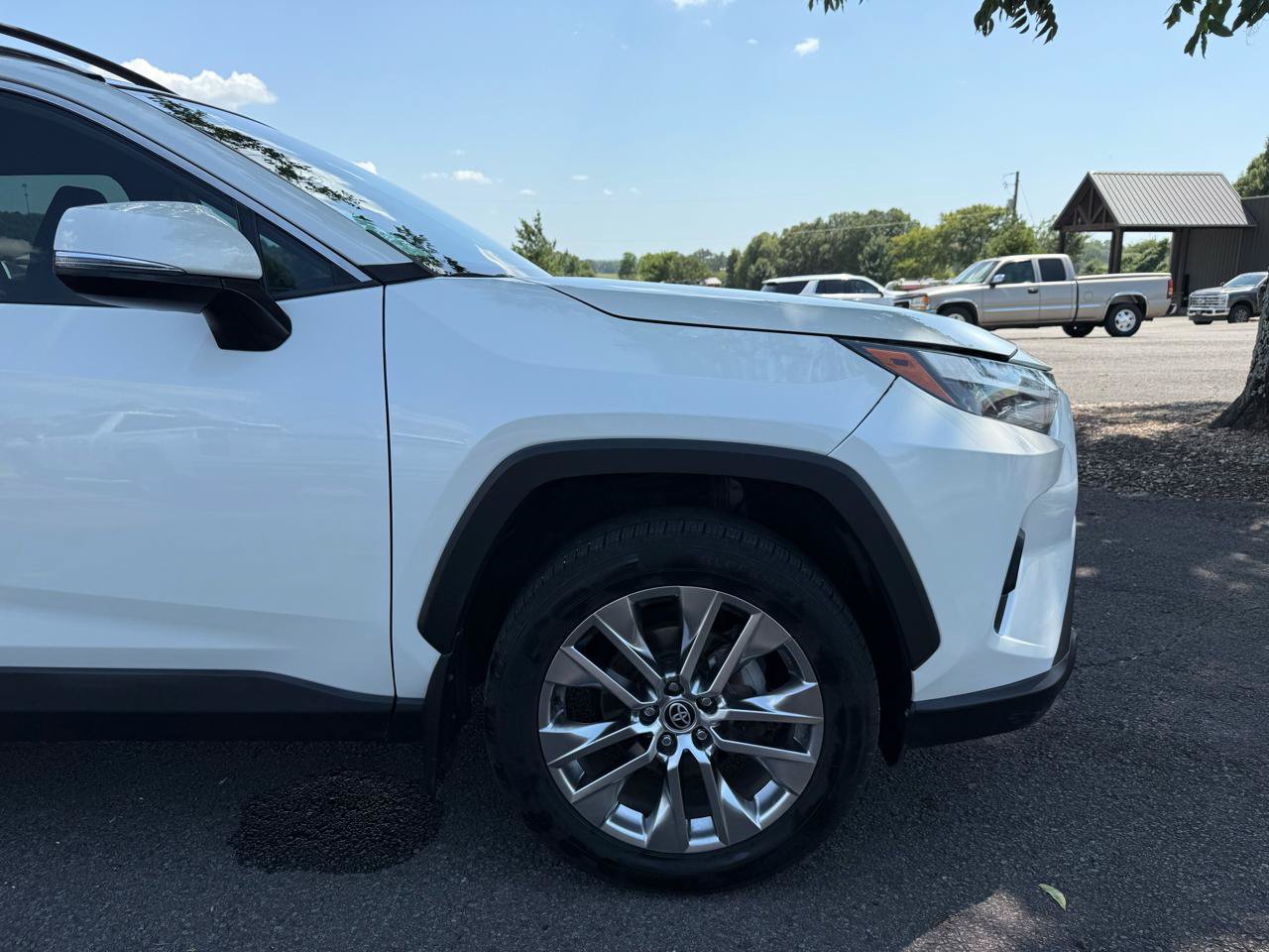 Used 2022 Toyota RAV4 XLE Premium FWD image 41