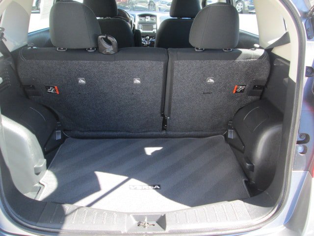 Used 2017 Nissan Versa Note SV FWD image 11