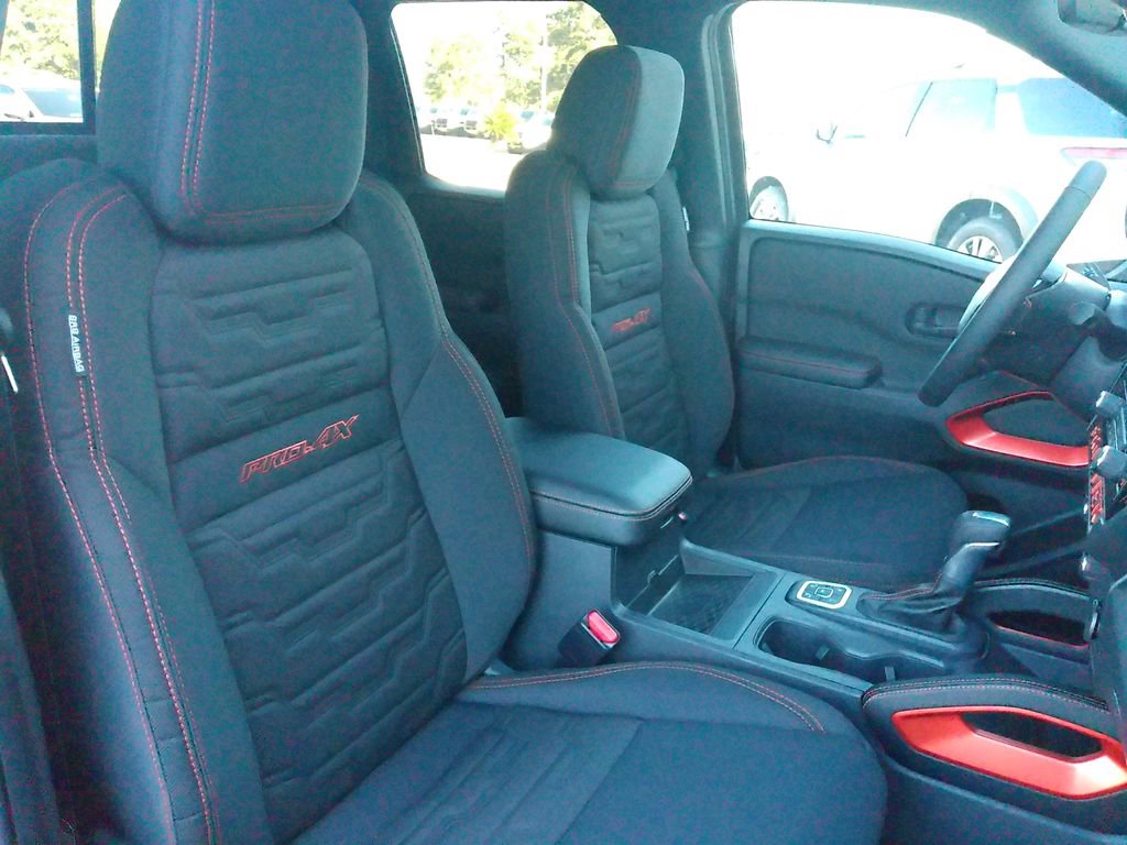 New 2026 Nissan Frontier PRO-4X w/ Pro-4x Convenience Package image 13