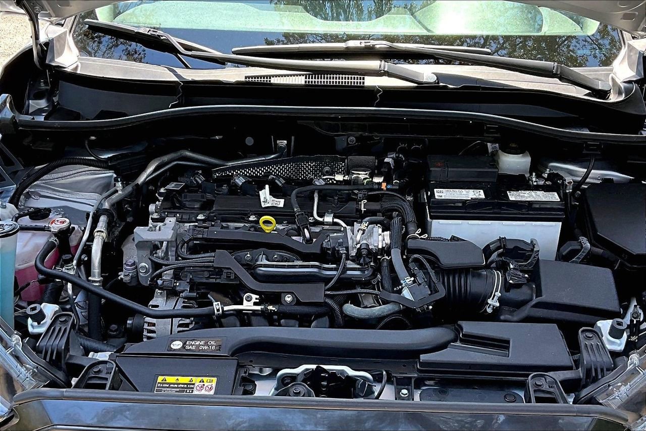 Used 2023 Toyota Corolla Cross L image 30