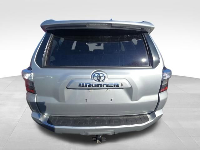 Used 2024 Toyota 4Runner SR5 image 4