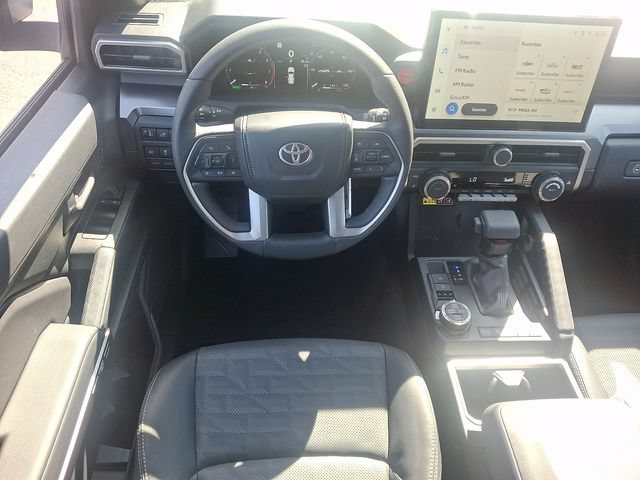 Used 2025 Toyota 4Runner TRD Off-Road Premium AWD/4WD image 12