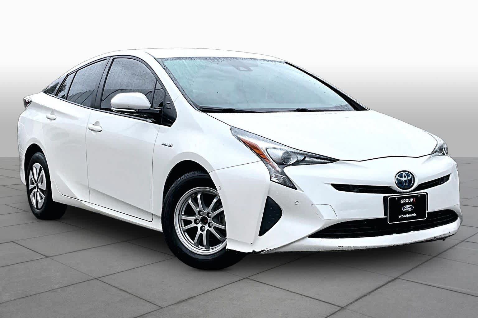 Used 2018 Toyota Prius Two w/ Prius Two Safety Plus Package FWD image 3