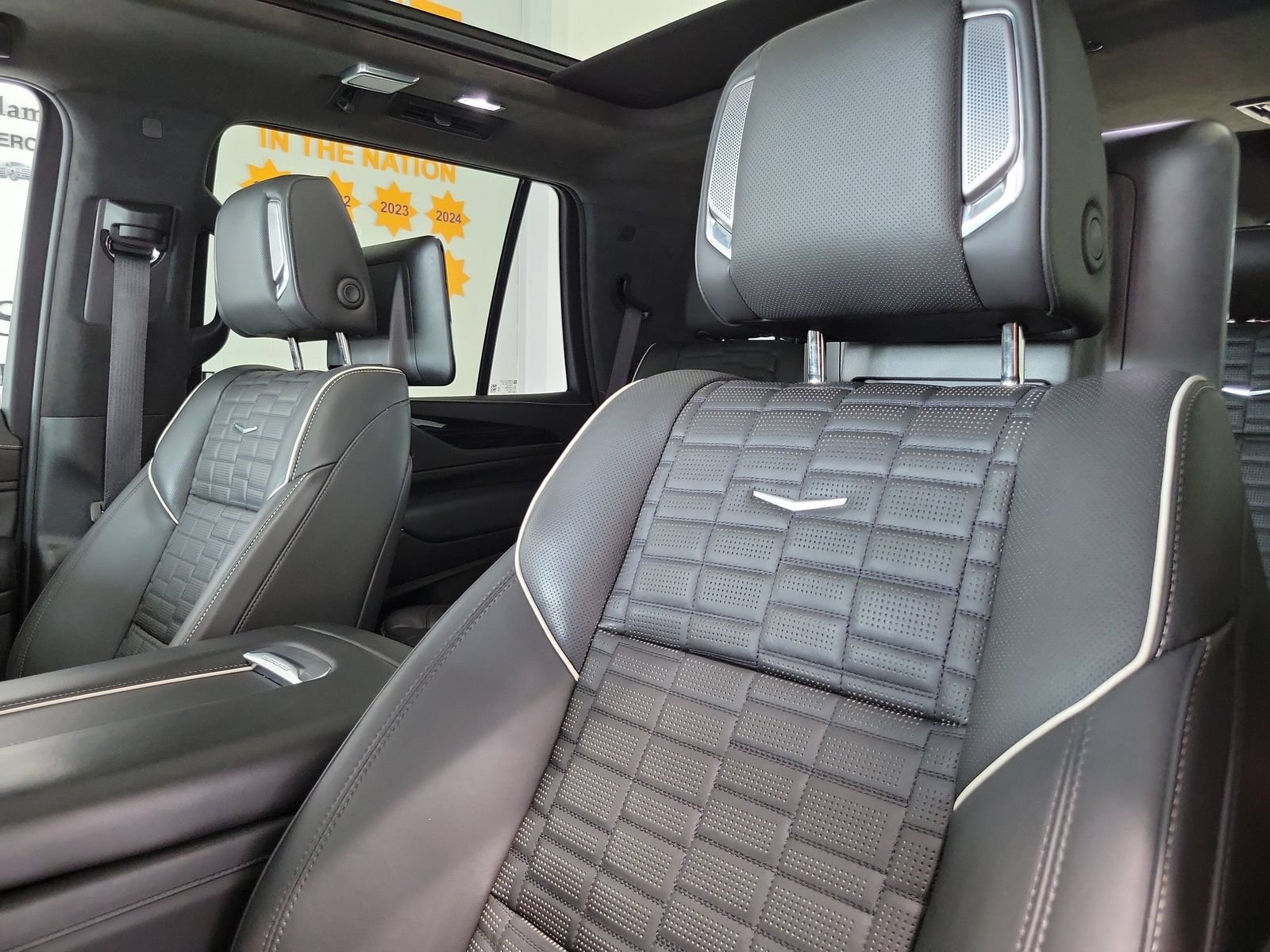 Used 2023 Cadillac Escalade V AWD/4WD image 12