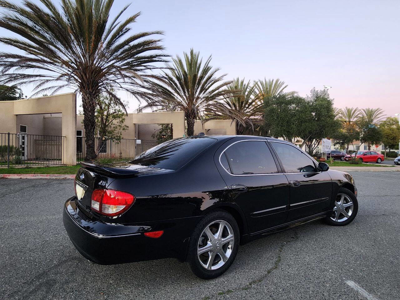 Used 2004 INFINITI I35 w/ Navigation Pkg FWD image 7