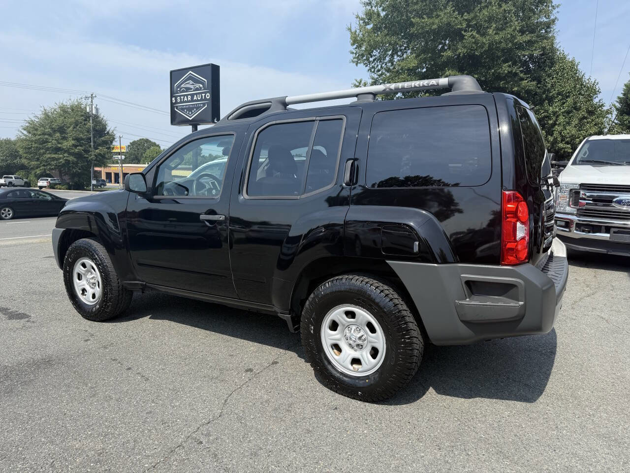 Used 2014 Nissan Xterra X image 7