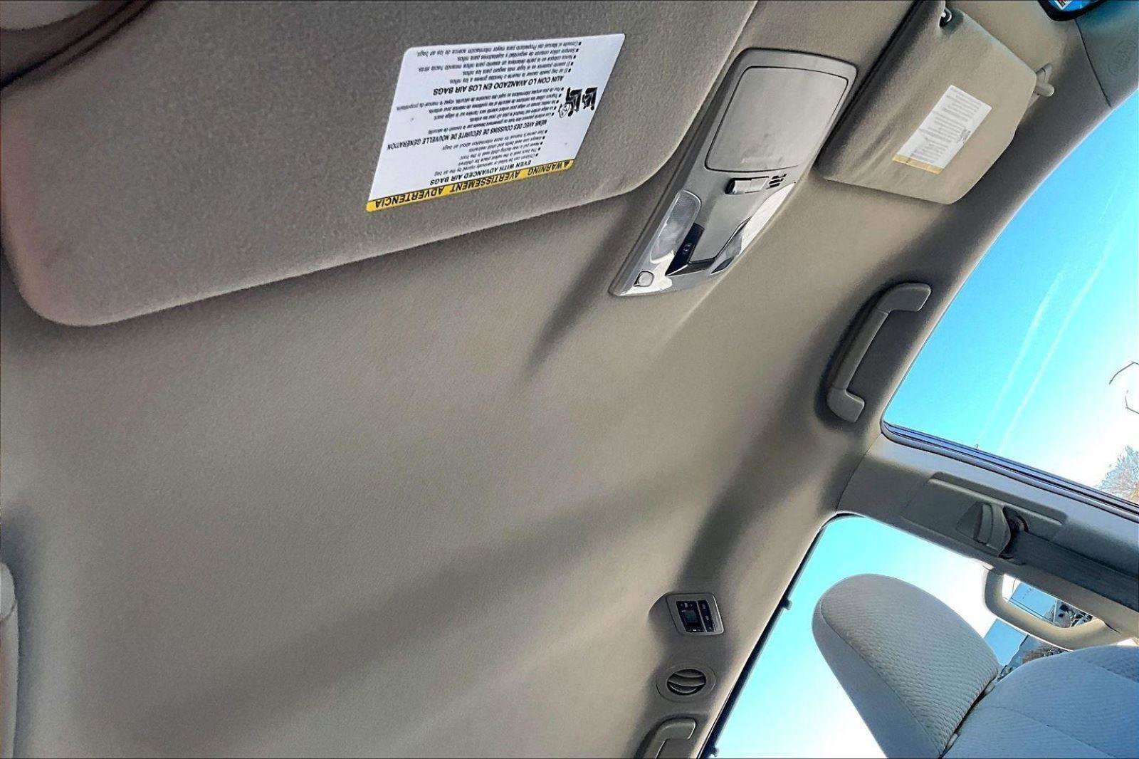 Used 2013 Toyota Sienna LE w/ Towing Pkg image 20