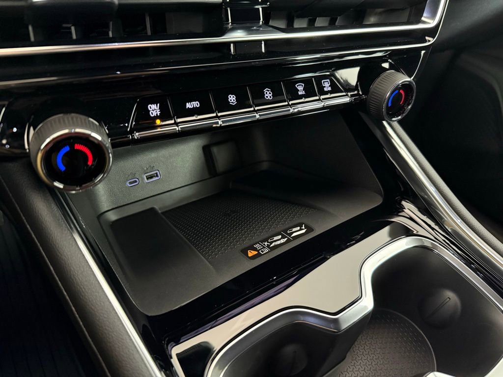 New 2026 Chevrolet Traverse Z71 w/ Driver Confidence Package image 23