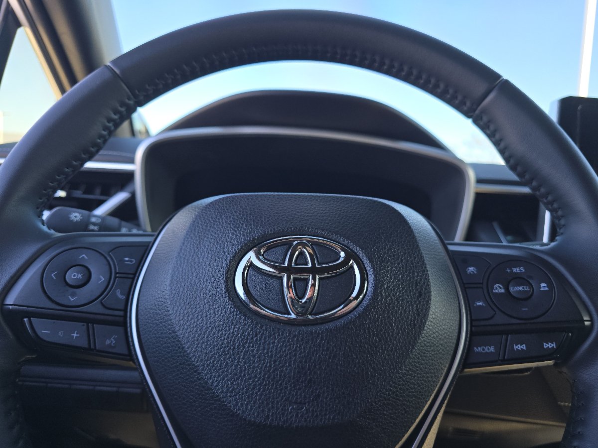Used 2024 Toyota Corolla XSE FWD image 31
