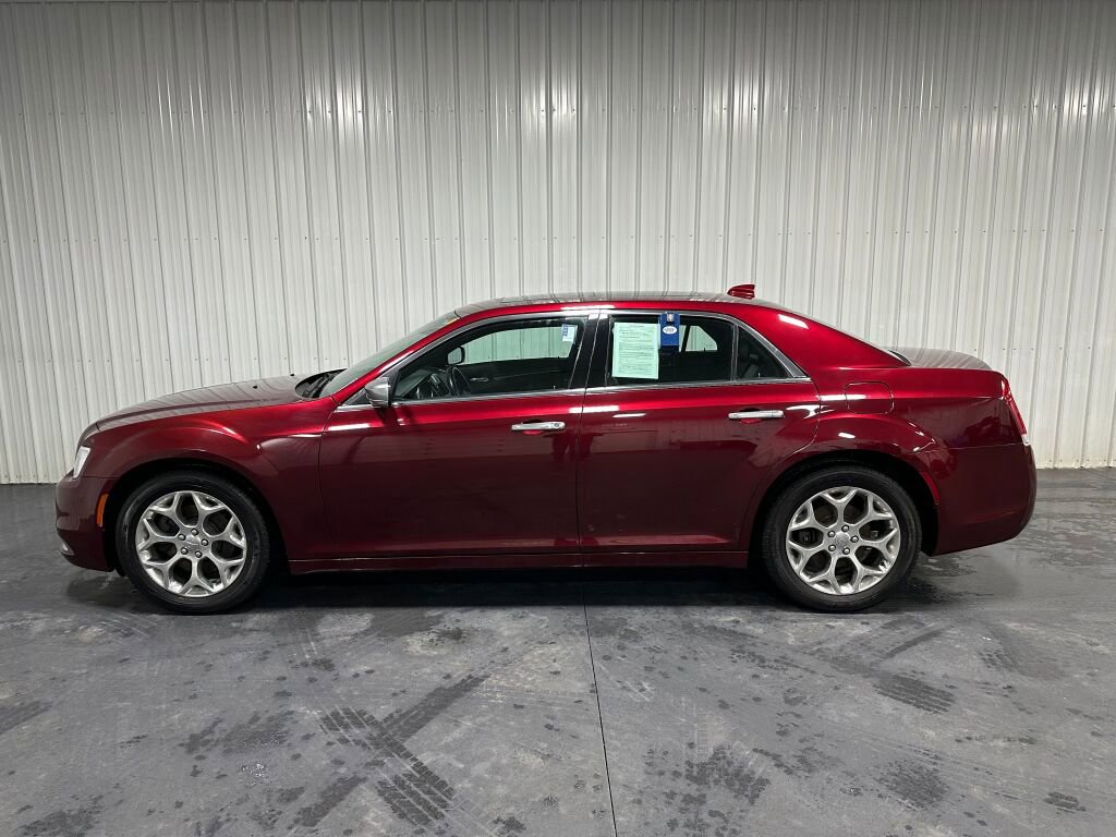 Used 2017 Chrysler 300 C Platinum w/ Safetytec Plus Group image 4
