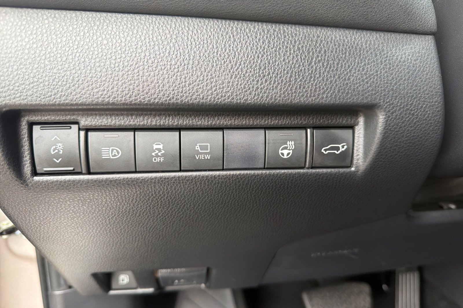 Used 2021 Toyota Venza Limited AWD/4WD image 30