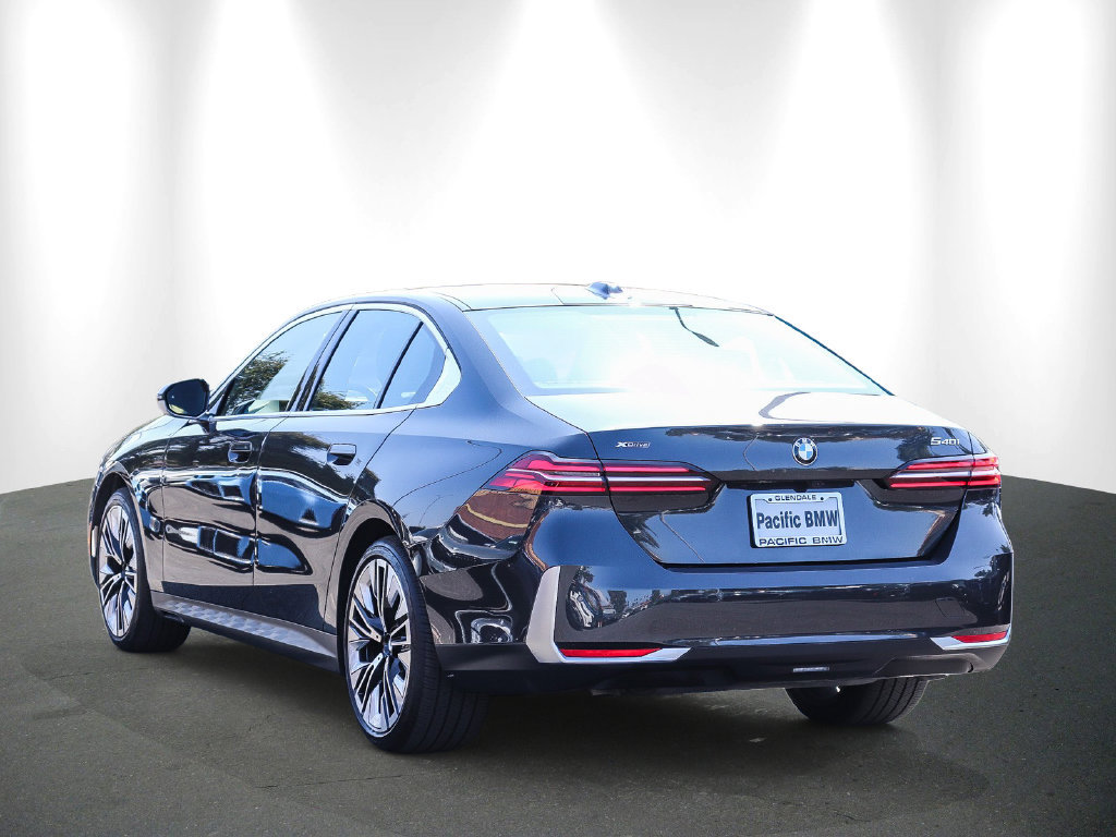 Used 2027 BMW 540i xDrive AWD/4WD image 4