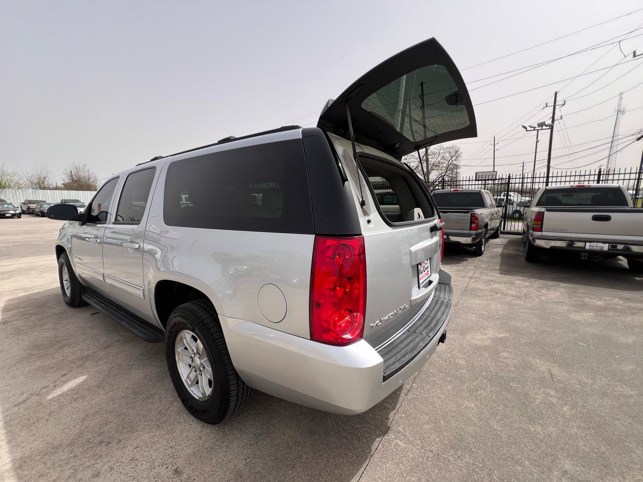 Used 2013 GMC Yukon XL SLT RWD image 21