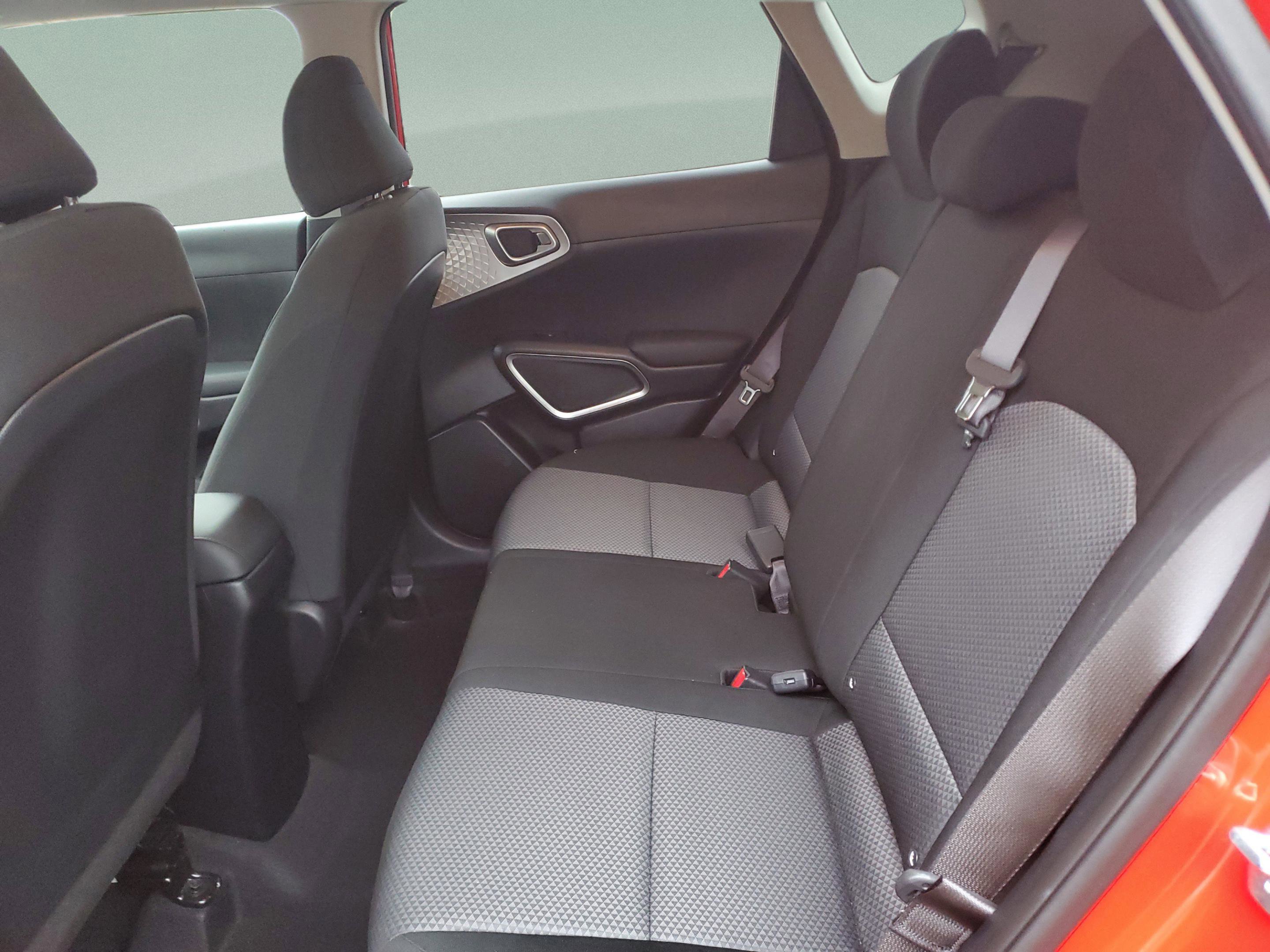 Certified 2023 Kia Soul LX FWD image 7