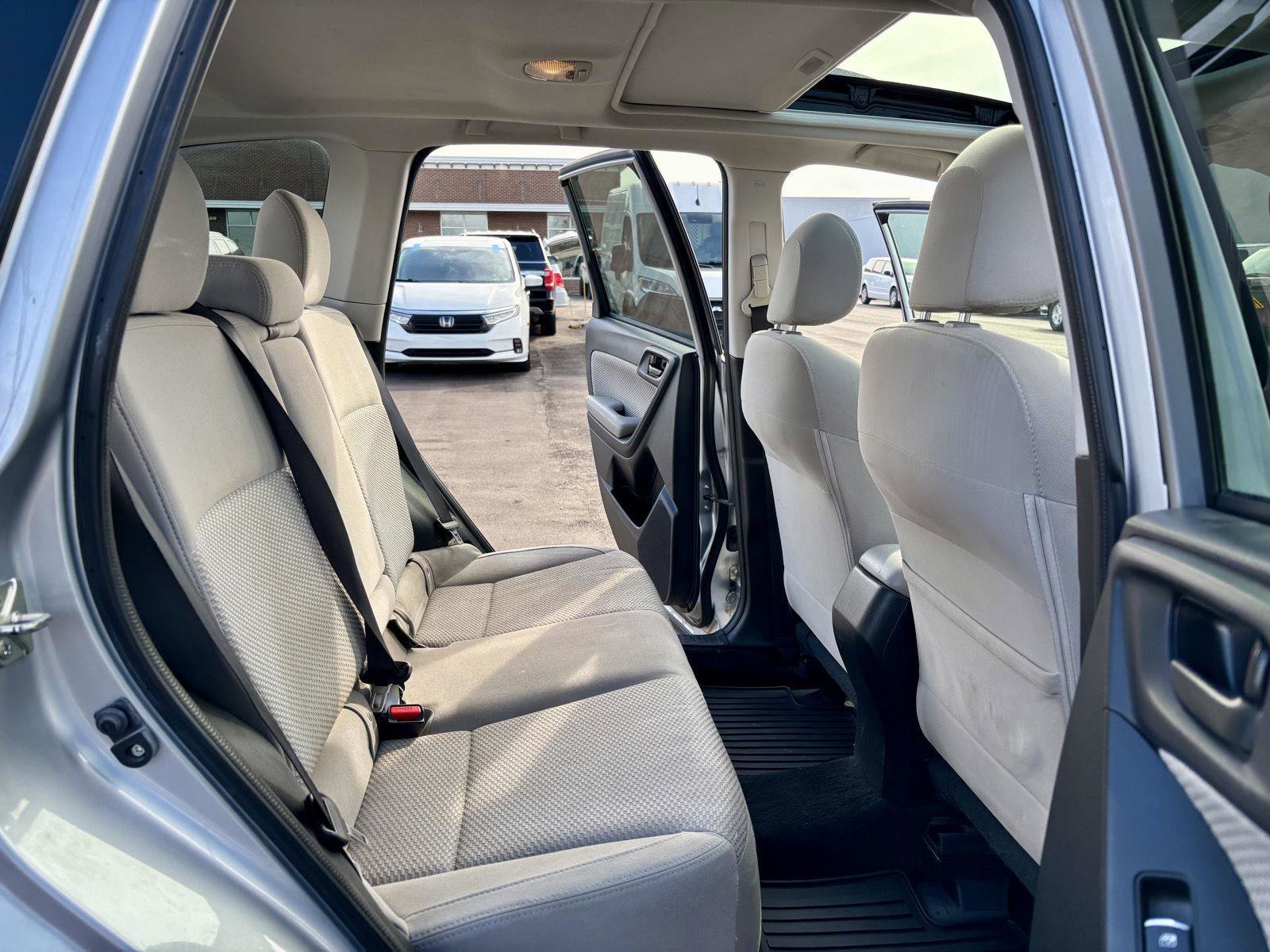 Used 2018 Subaru Forester 2.5i Premium w/ All-Weather Package AWD/4WD image 9