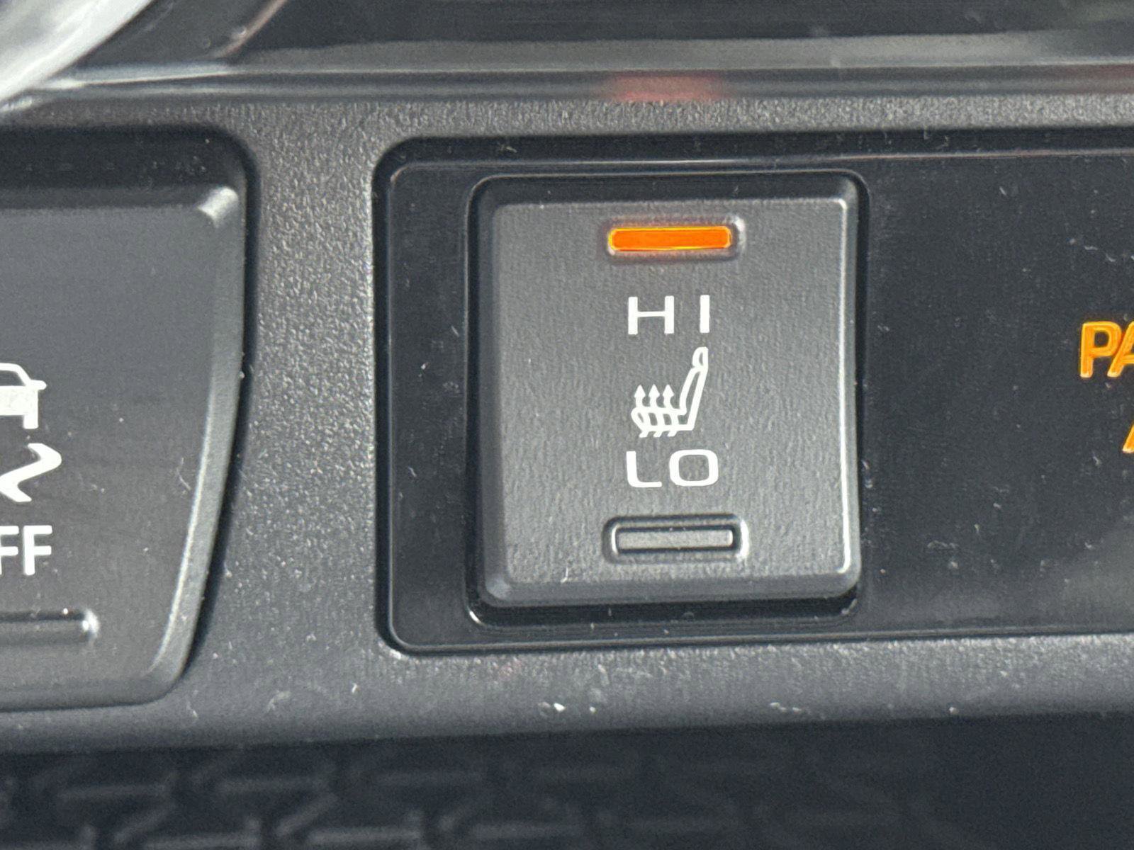 Used 2022 Toyota RAV4 XLE w/ Convenience Package image 17