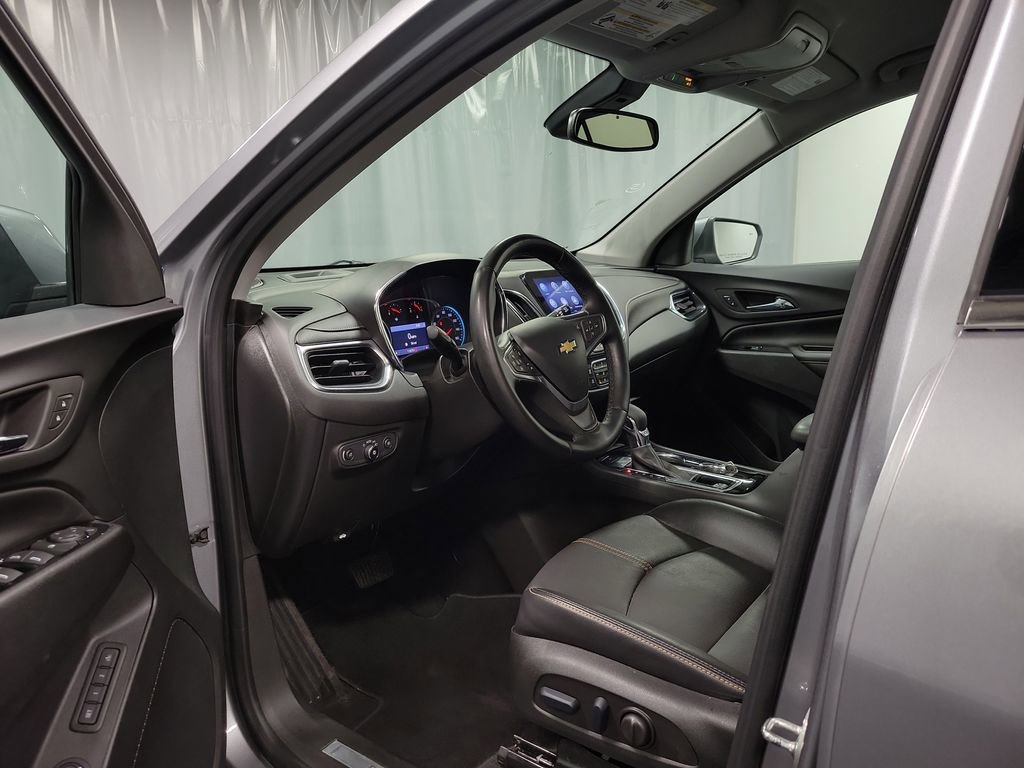 Used 2023 Chevrolet Equinox Premier AWD/4WD image 12