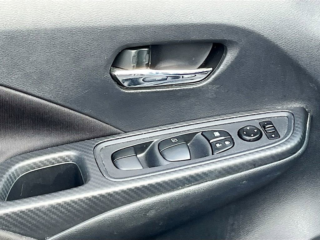 Used 2022 Nissan Versa SV image 17