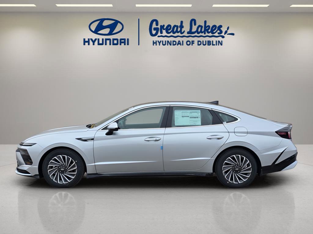 New 2026 Hyundai Sonata SEL FWD image 2