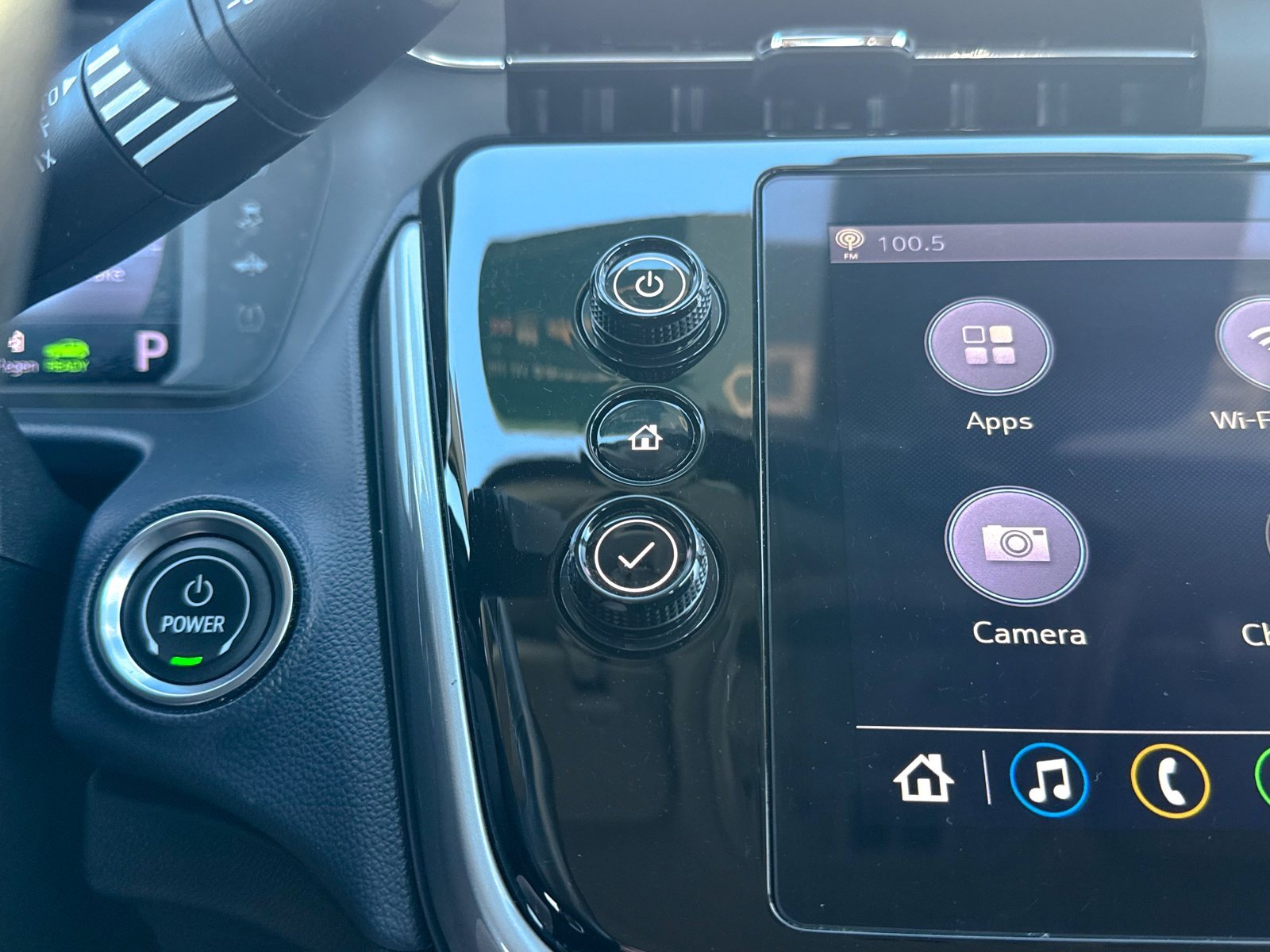 Used 2022 Chevrolet Bolt EUV Premier w/ Launch Edition image 32