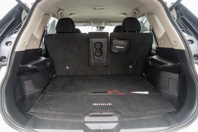 Used 2020 Nissan Rogue SV AWD/4WD image 11
