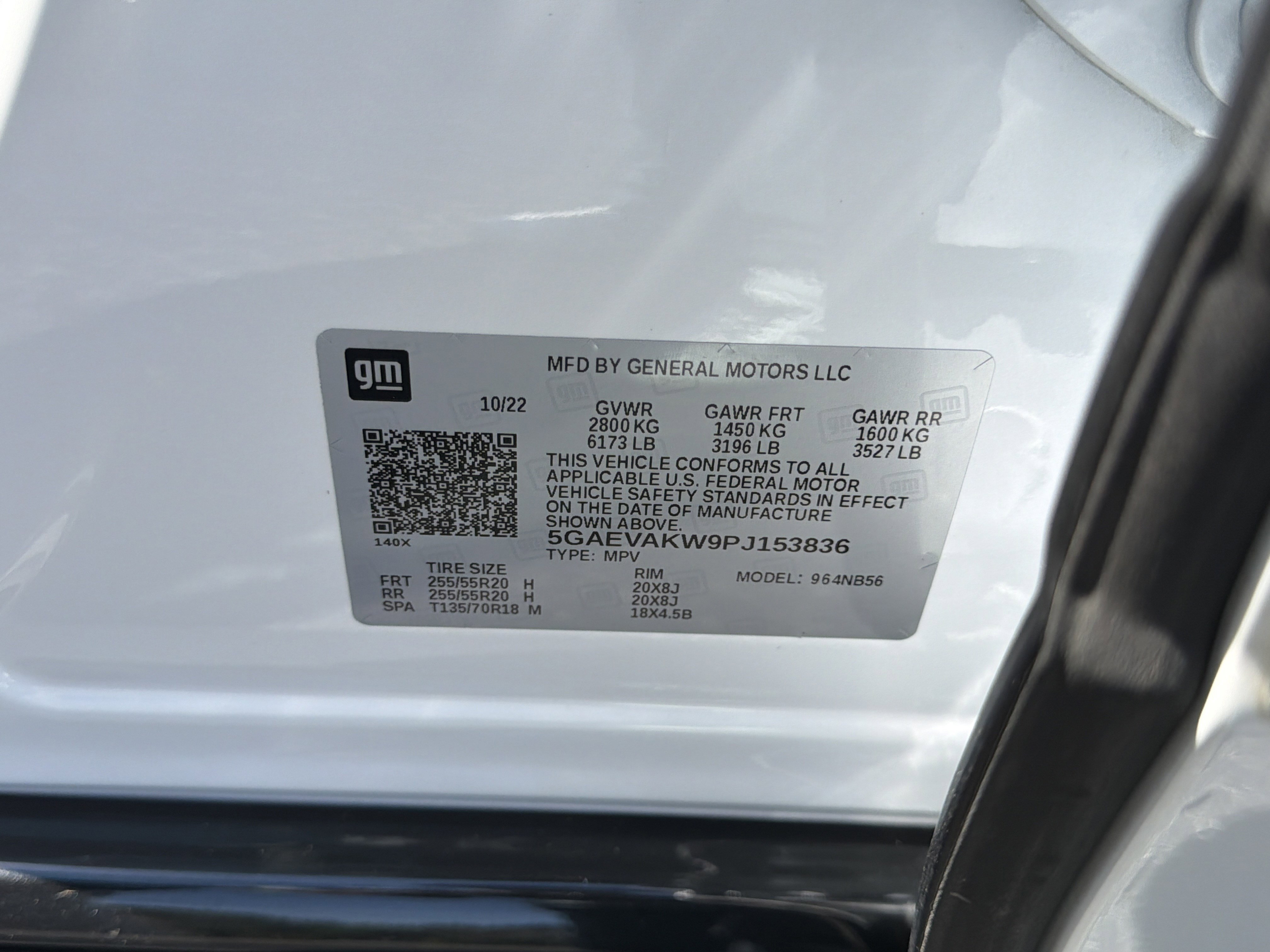 Used 2023 Buick Enclave Essence w/ Experience Buick Package AWD/4WD image 32