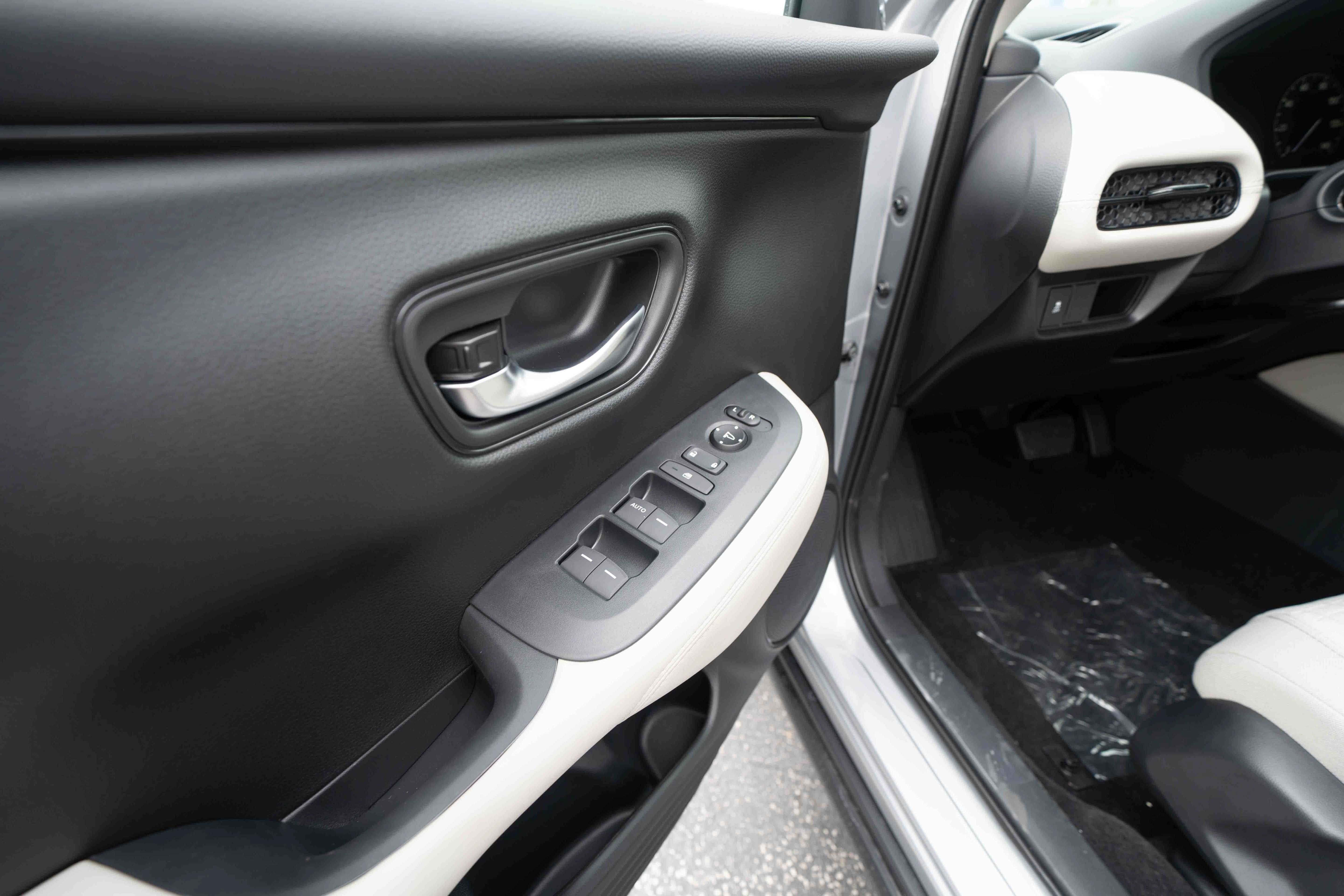 New 2027 Honda HR-V LX image 7