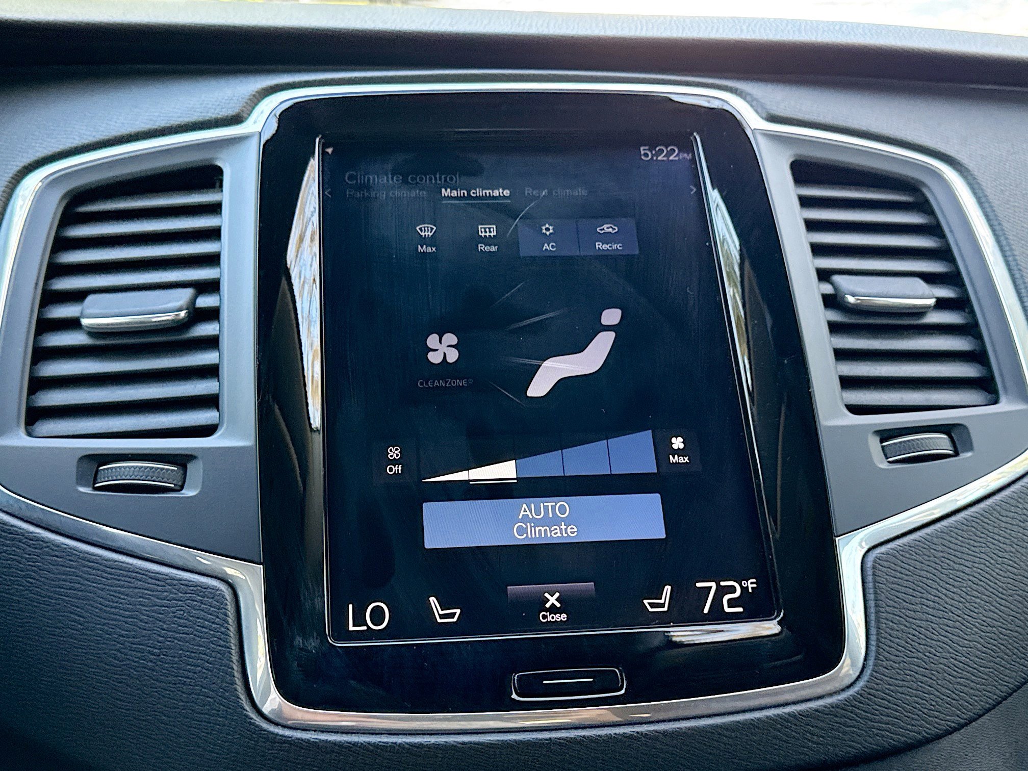 Used 2019 Volvo XC90 T6 Momentum w/ Protection Package Premier image 34