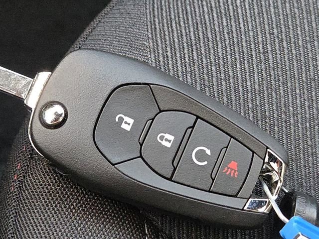 New 2026 Chevrolet Trax RS w/ Sunroof Package image 35