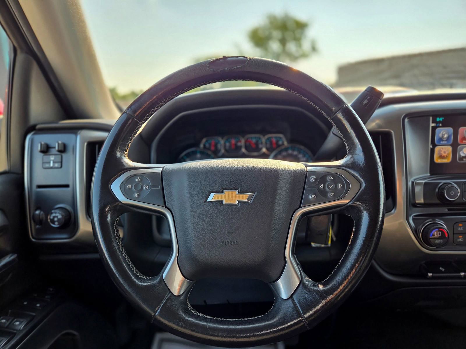 Used 2018 Chevrolet Silverado 1500 LT w/ Texas Edition image 19