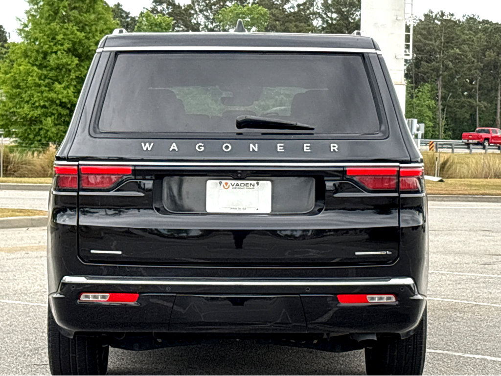 Used 2023 Jeep Wagoneer L Series II AWD/4WD image 19