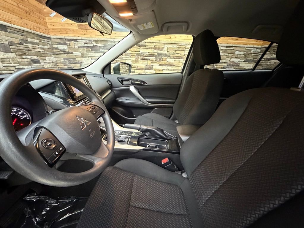 Used 2022 Mitsubishi Eclipse Cross ES image 11