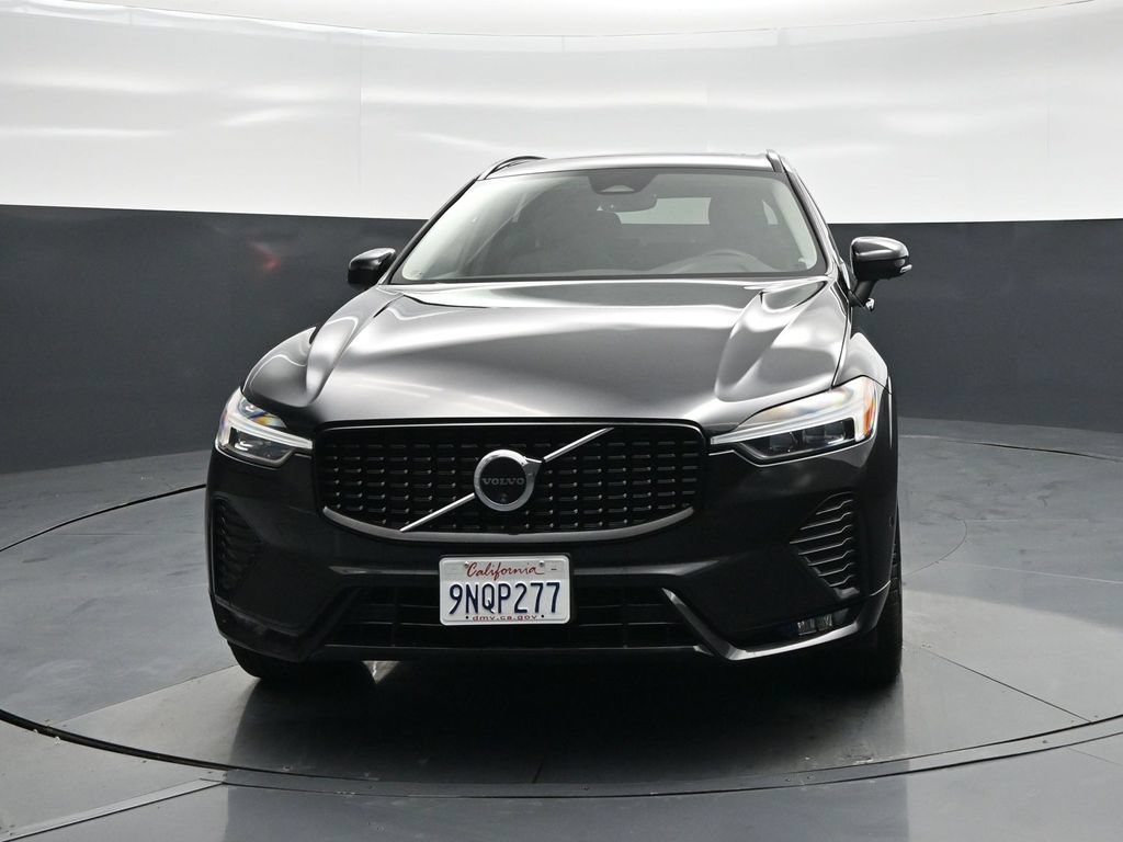 Used 2025 Volvo XC60 B5 Plus AWD/4WD image 23