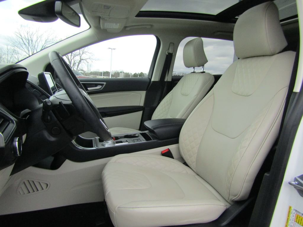Used 2024 Ford Edge Titanium w/ Equipment Group 301A AWD/4WD image 15