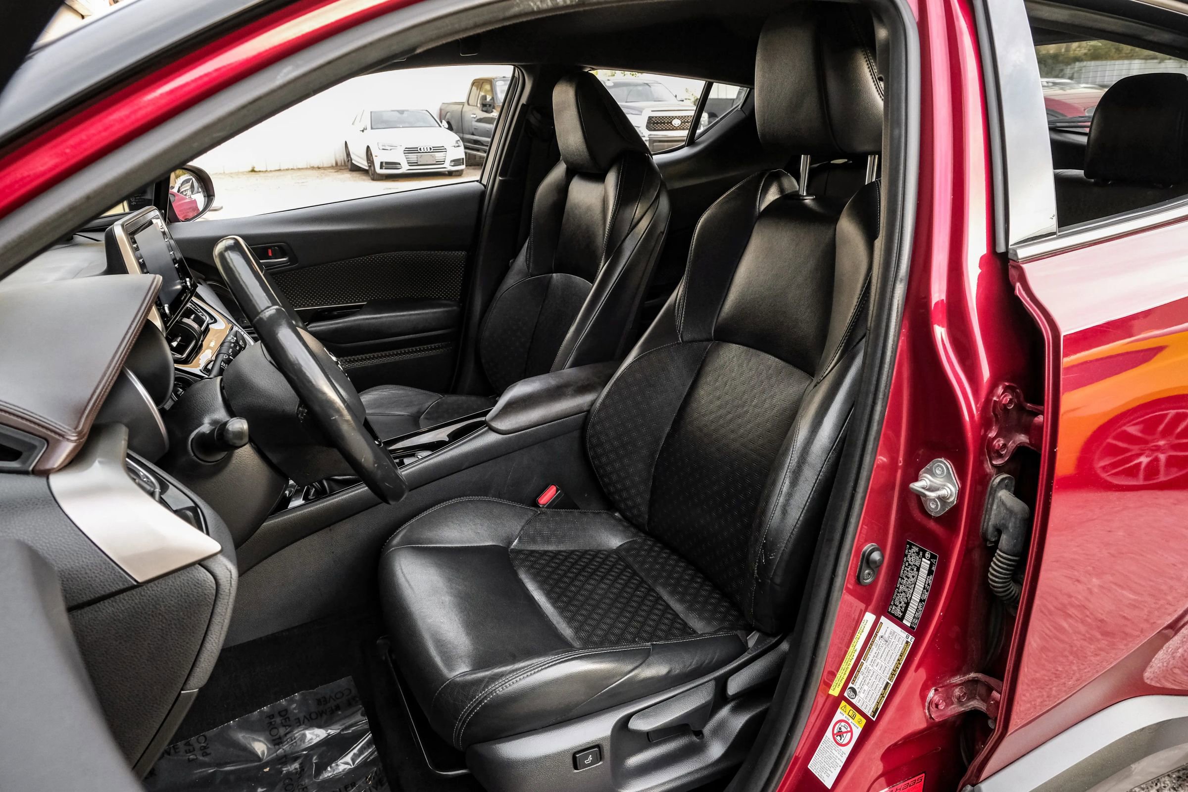 Used 2019 Toyota C-HR Limited image 30