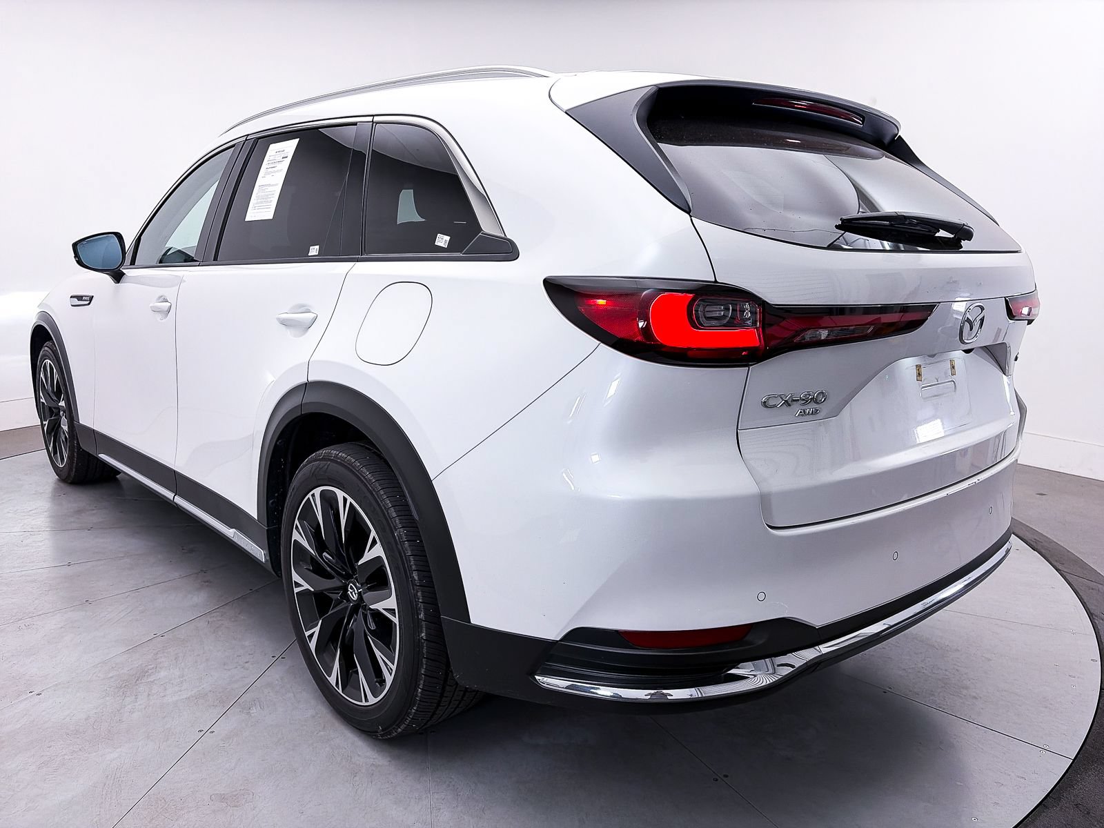 Used 2024 MAZDA CX-90 Plug-In Hybrid w/ Premium Pkg AWD/4WD image 14