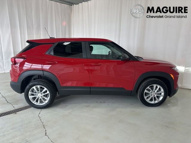Used 2026 Chevrolet TrailBlazer LS w/ LS Convenience Package image 2
