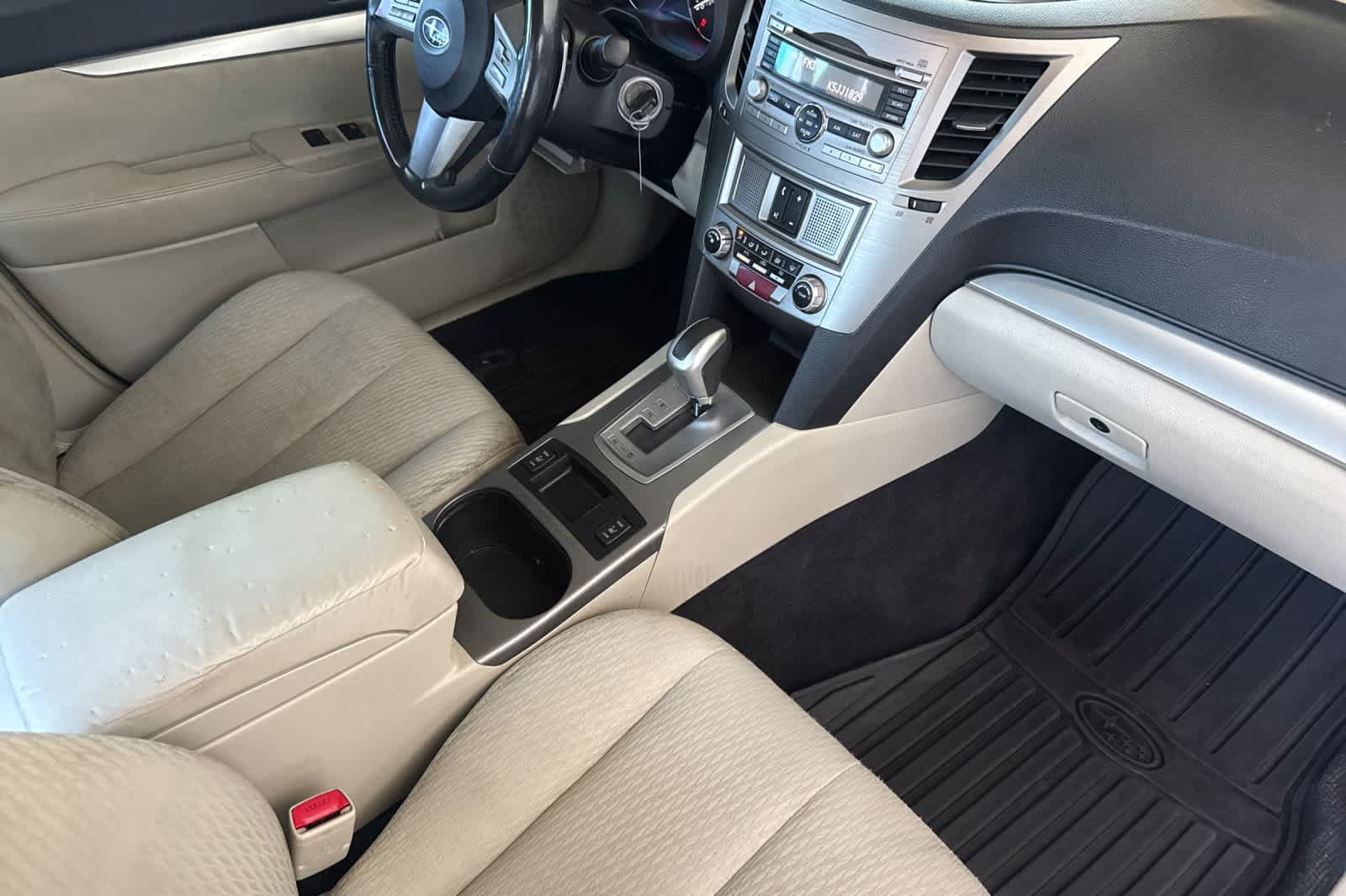 Used 2010 Subaru Legacy 2.5i Premium AWD/4WD image 18