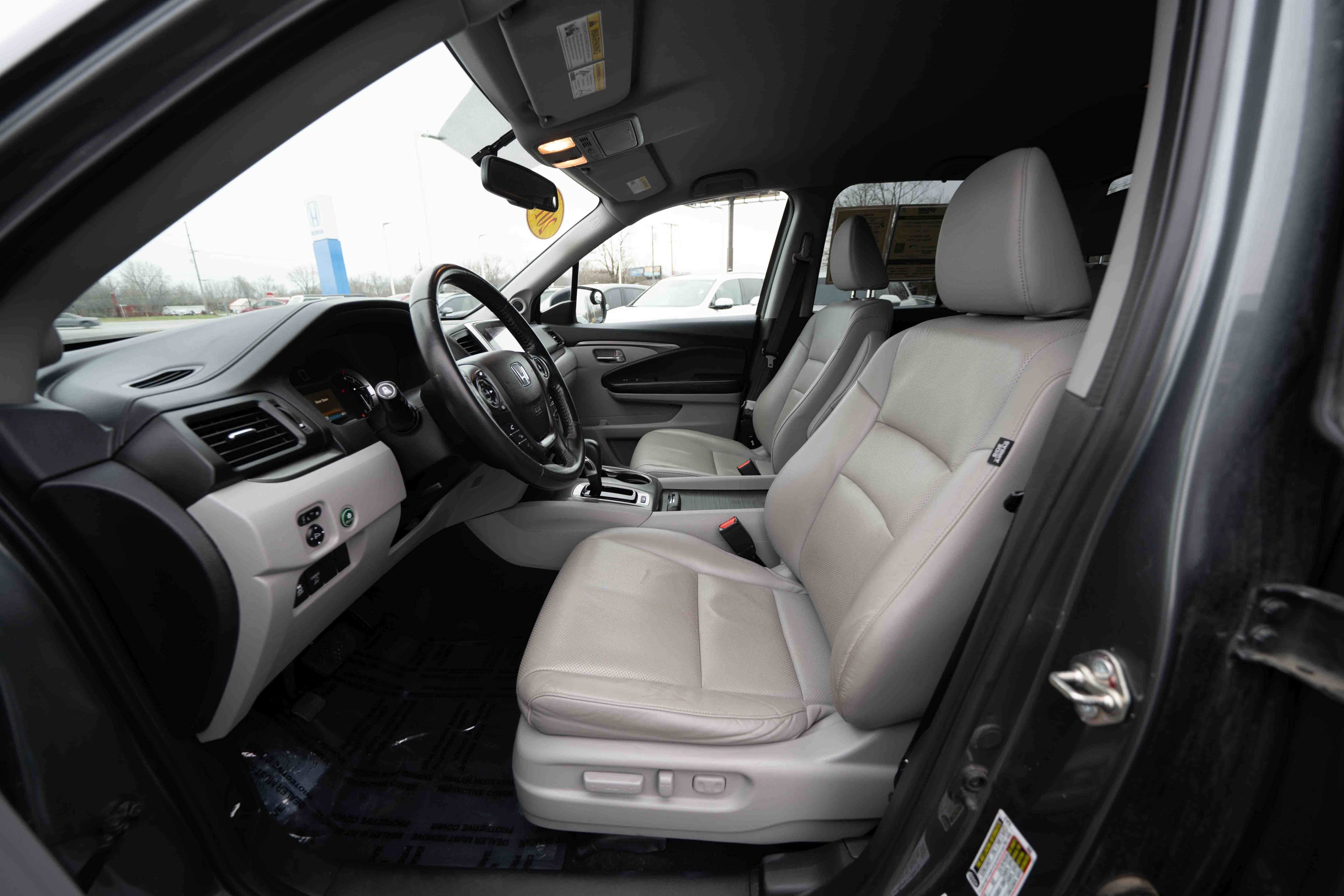 Used 2017 Honda Ridgeline RTL-T image 9