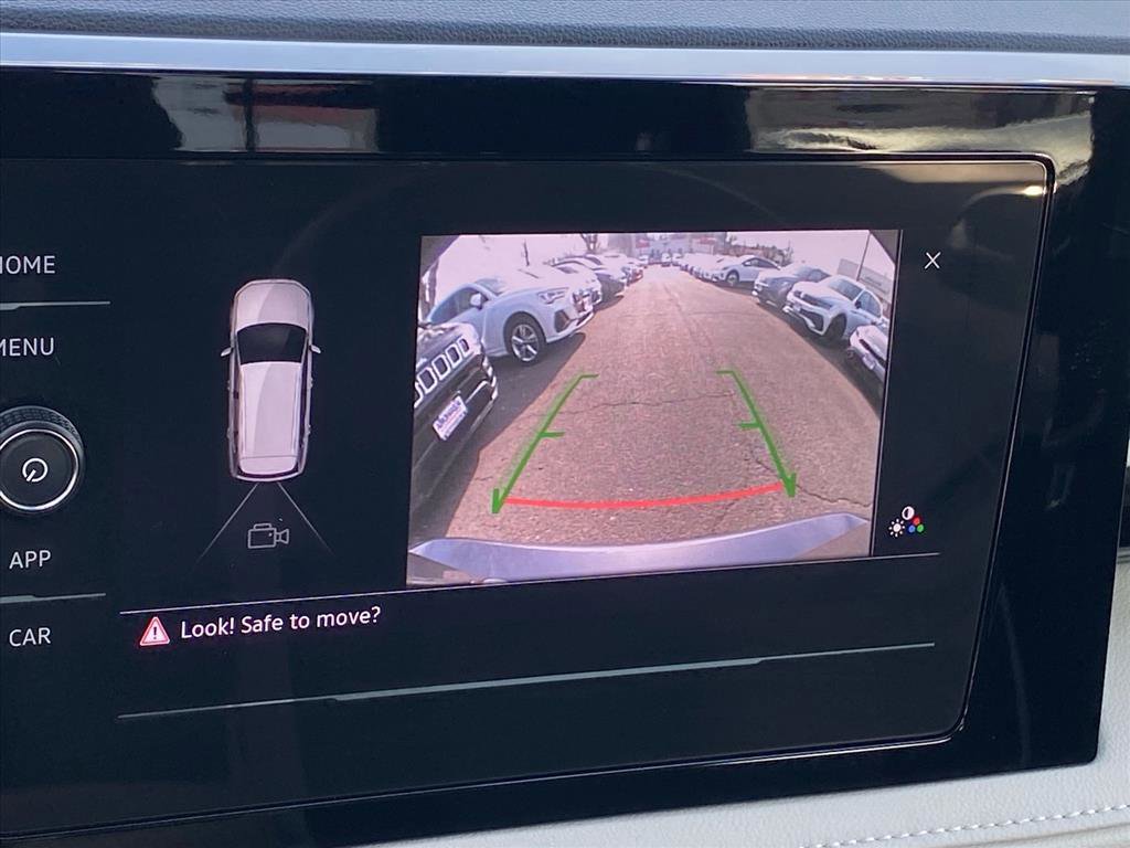 Certified 2025 Volkswagen Taos S image 15