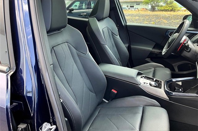 Used 2025 BMW X3 M50 w/ Premium Package image 7