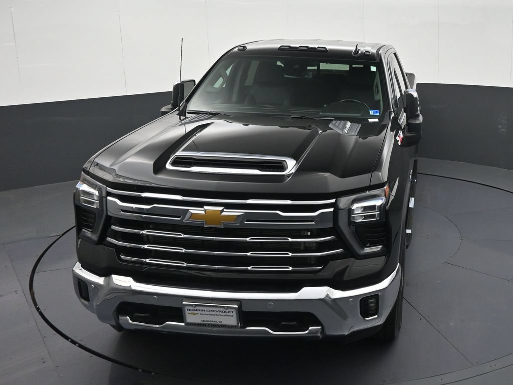 Used 2024 Chevrolet Silverado 2500 LTZ w/ LTZ Convenience Package AWD/4WD image 30