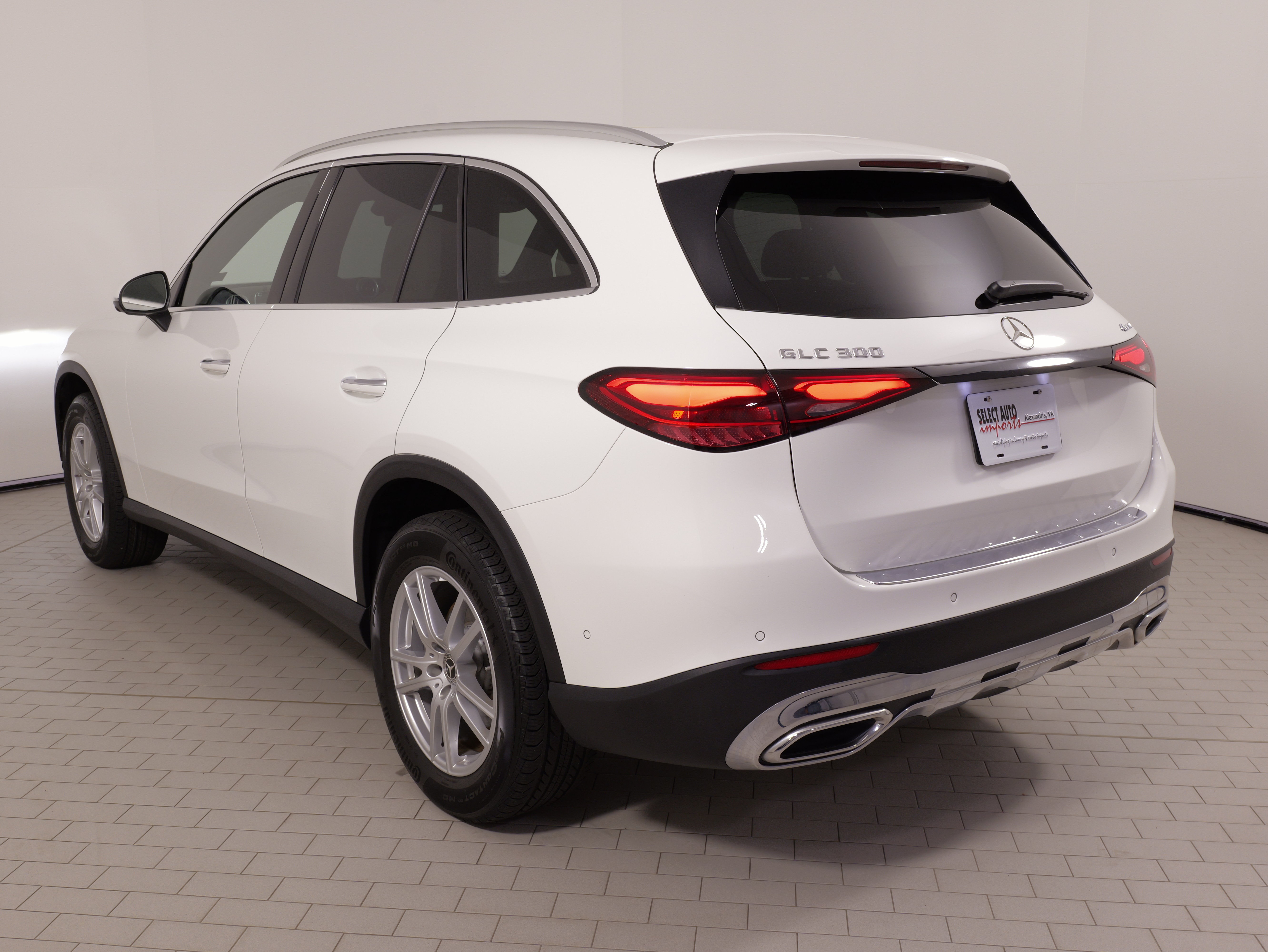 Used 2023 Mercedes-Benz GLC 300 4MATIC image 16